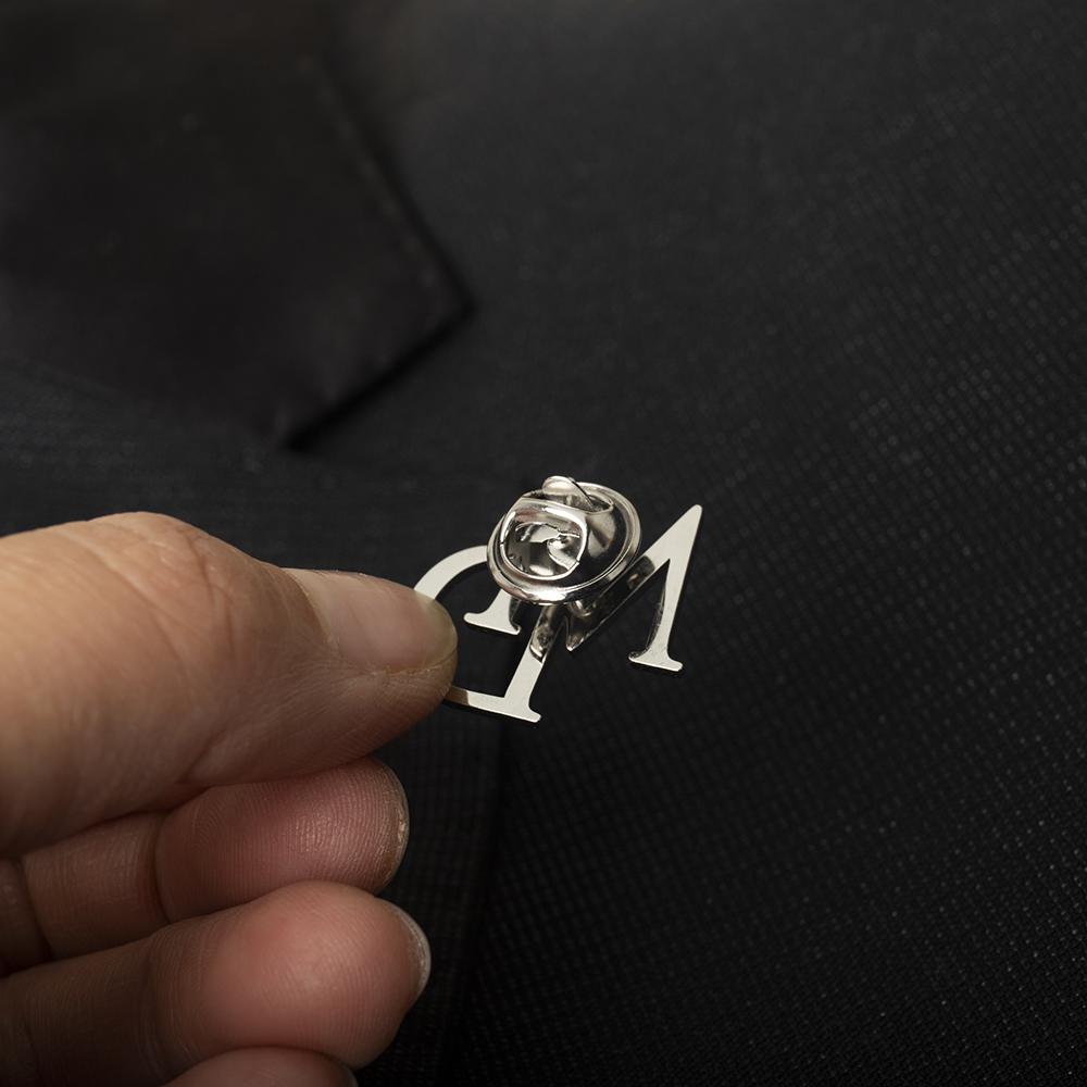 Tangula Custom Initials Brooch - огляд і ціна Men Grooming Usa